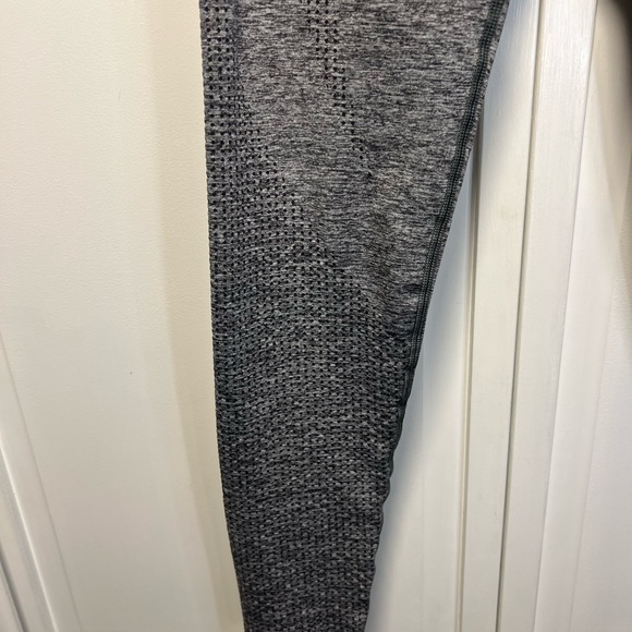 Gymshark Vital Seamless Leggings Size Women’s Medium Color Gray - Picture 3 of 8